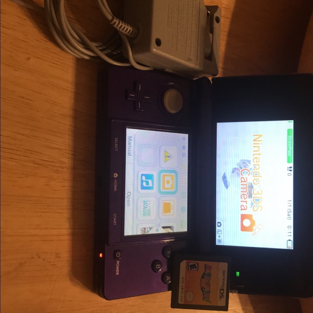 Nintendo 3ds. Purple